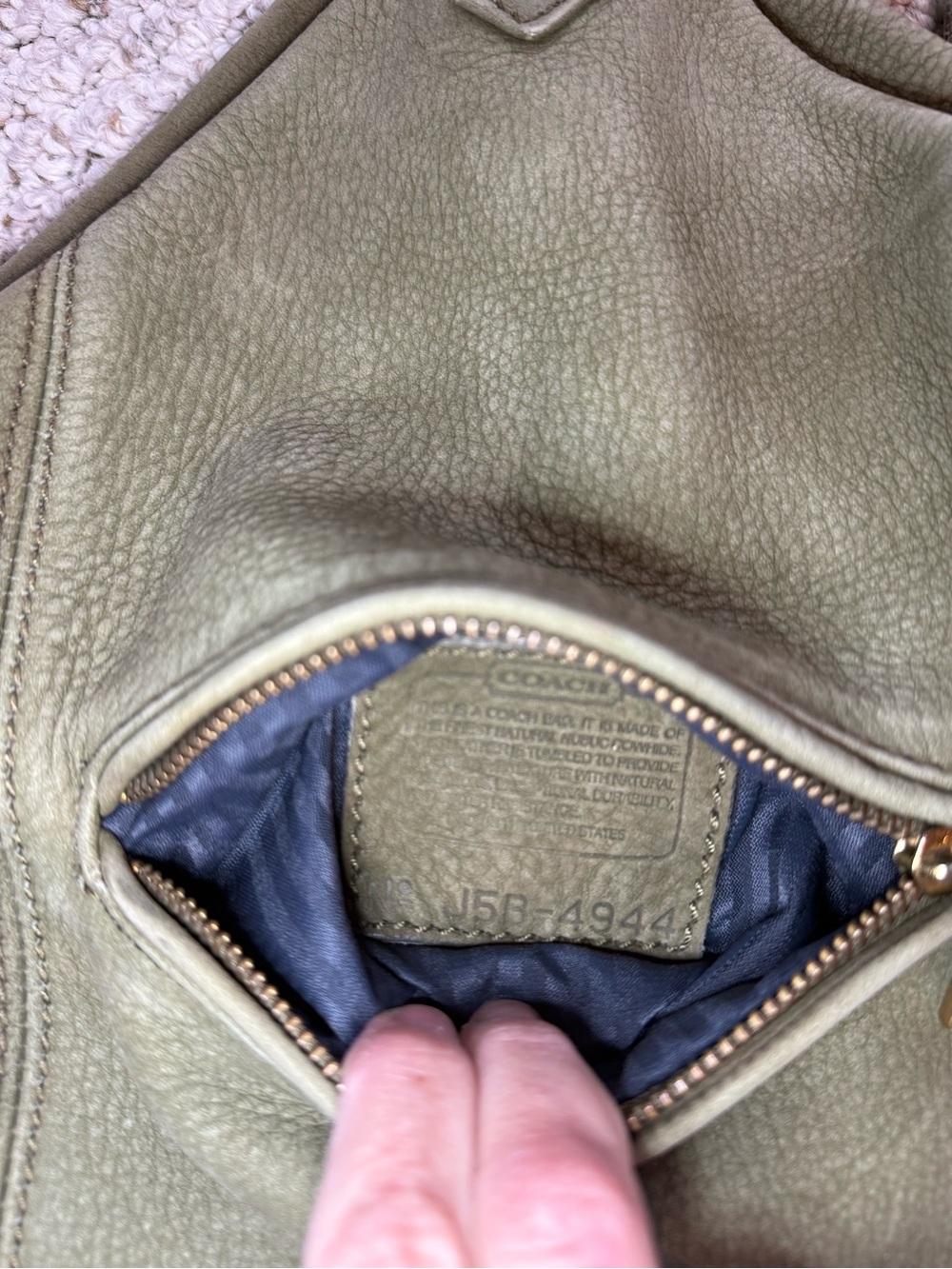RARE Vintage 90s Coach Sonoma Flat Pack Sling Bag 4944 USA Made Sage Nubuck - Picture 7 of 9